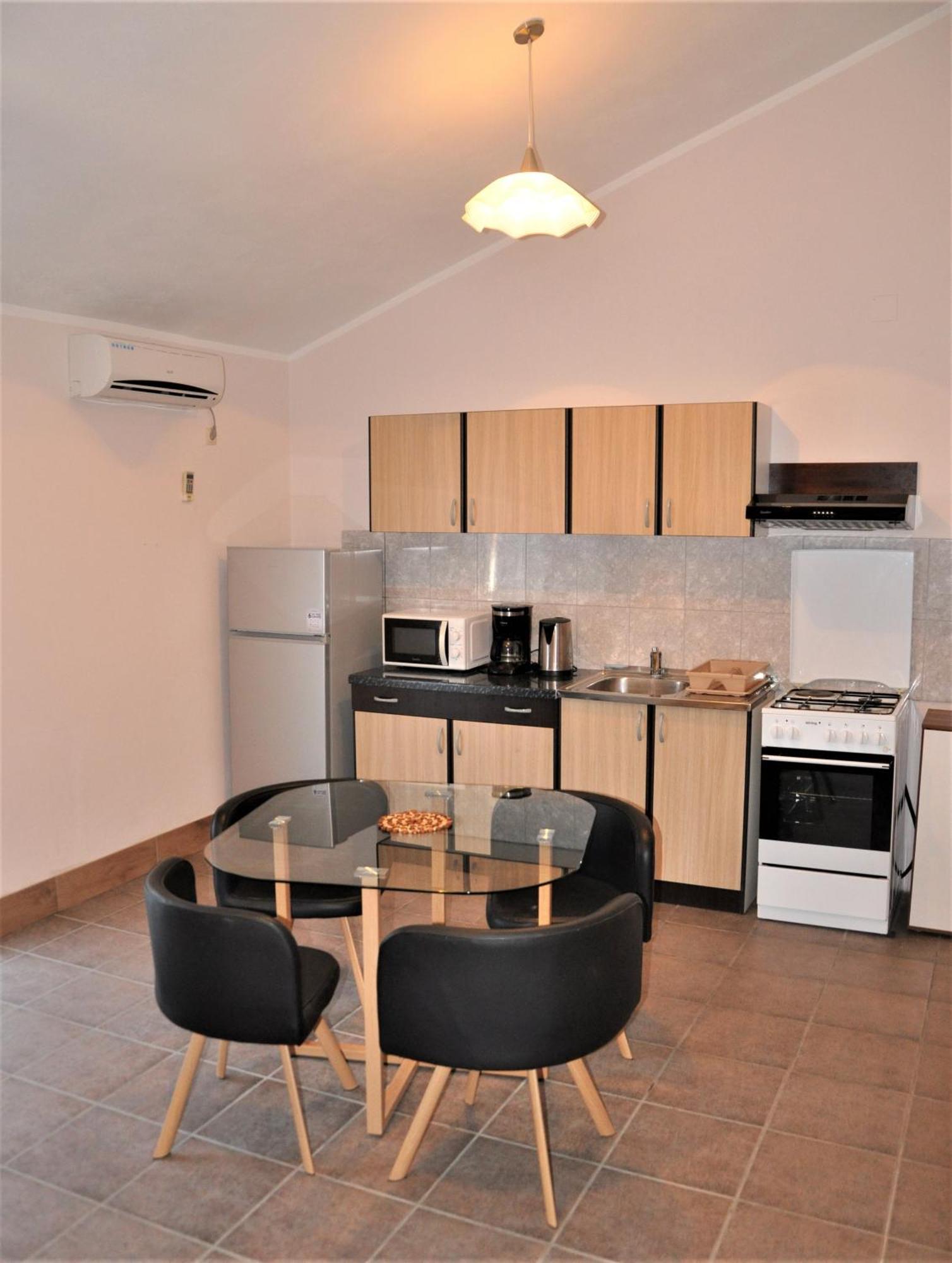 Apartments Dvije Palme Шибеник Экстерьер фото